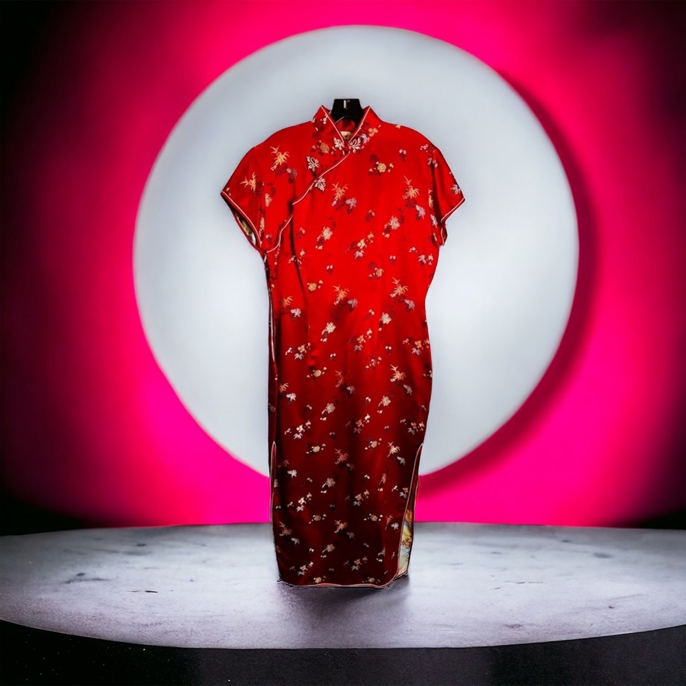 Vintage Red Satin Cheongsam Gown - Sz.‎ M/L